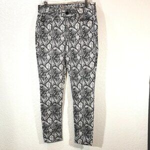 🌷Seven7 Tummyless HighRise Skinny Pant